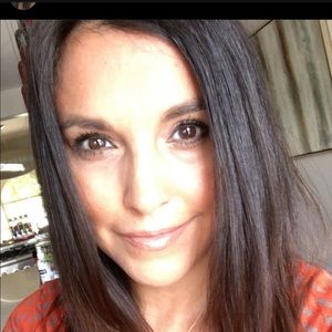 Meet your Posher, Dee